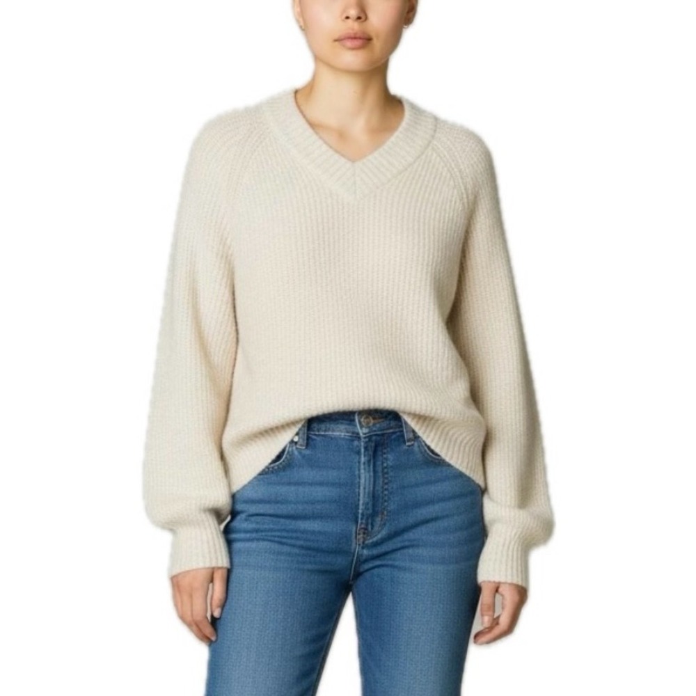Old‎ Navy Women's Ivory Solid Ribbed Knit V-Neck Long Sleeve Pullover Sweater S